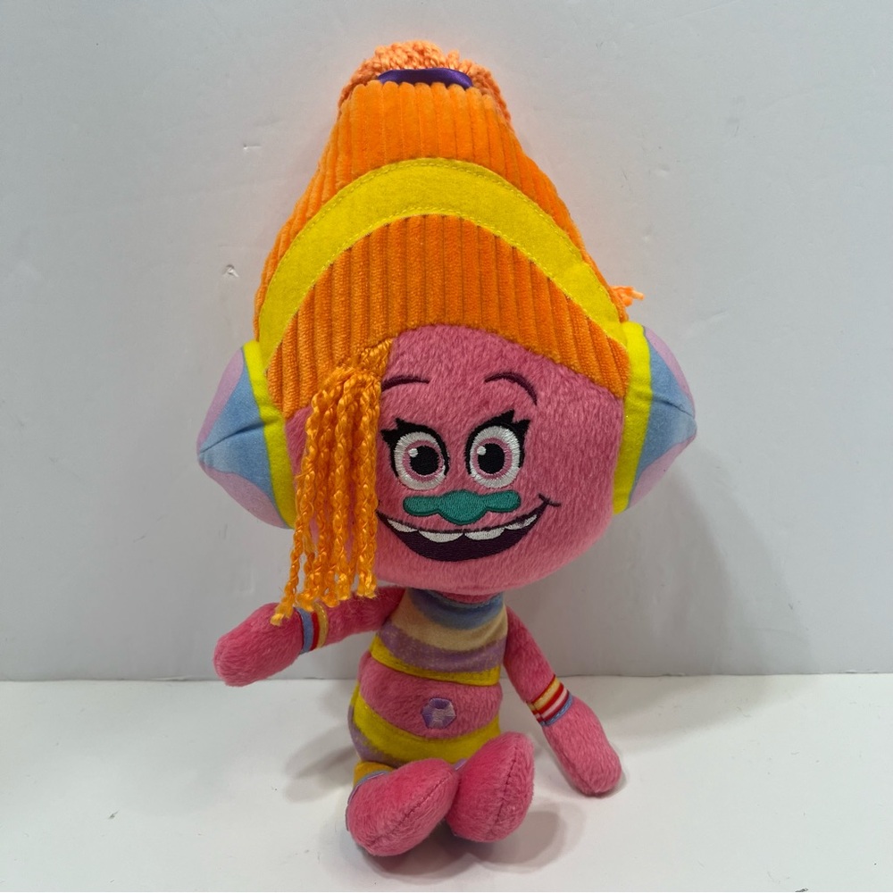DreamWorks Trolls DJ Suki Talkin’ Troll Plush Doll Talking Sound Effects toy